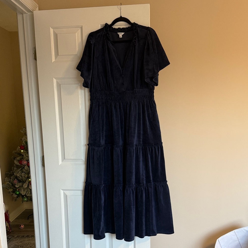 Elegant Navy Blue Women's Dress